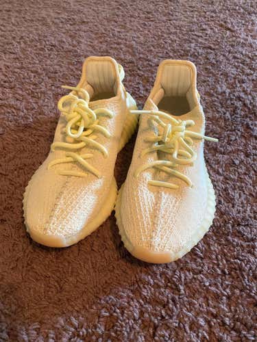 Adult Size 4.0 (Women's 5.0) Yeezy Shoes