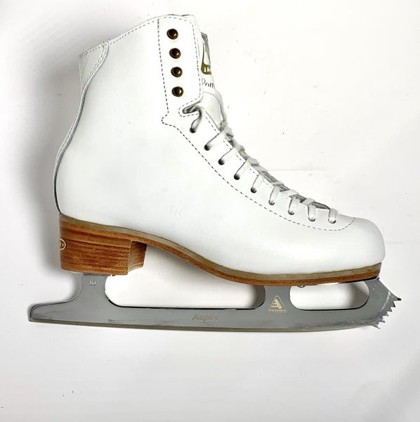 New Jackson DJ2370 Competitor Figure Skates Size 8.0B