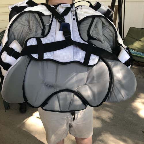 Used XL Vaughn V5  Intermediate Goalie Chest Protector