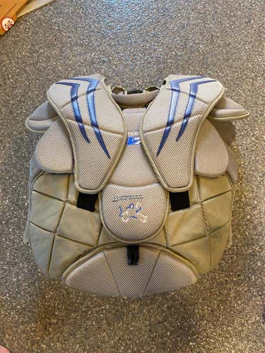 Used Large Vaughn v7 Goalie Chest Protector