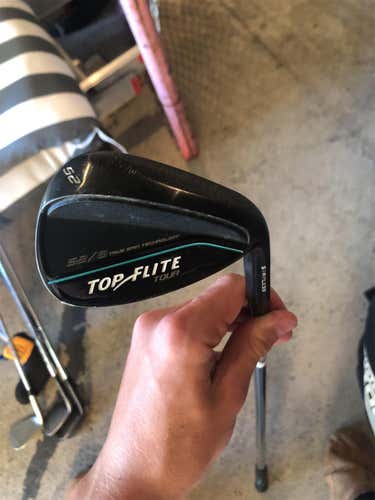 Used Right Handed Ladies Flex Steel Shaft Wedge