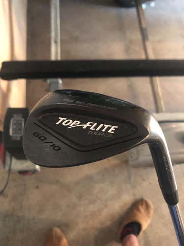 Used Right Handed Regular Flex Graphite/Steel Shaft Wedge