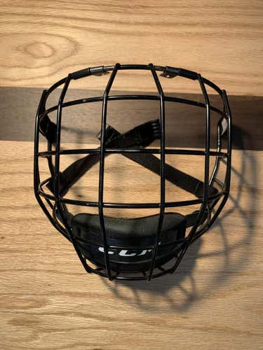 Used Senior Medium CCM FM580 in Black