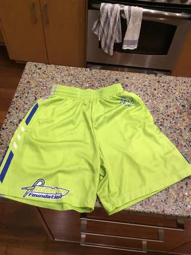Green Used Youth Men's Small Other Shorts- HEADSTRONG FOUNDATION