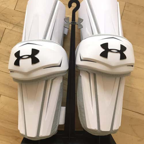 New Large Under Armour Revenant Arm Pads