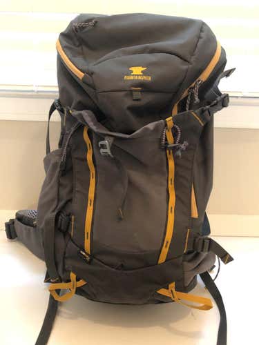 MountainSmith 30-35 Liter Pack