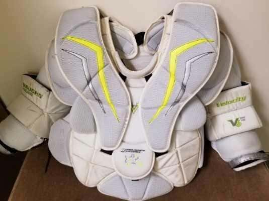 Used XL Vaughn V6 2200 Pro Goalie Chest Protector