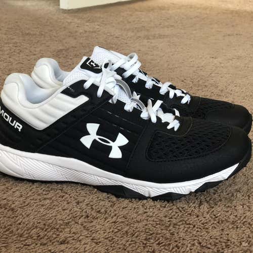 Under Armour Trainers (Sz 10)(New)