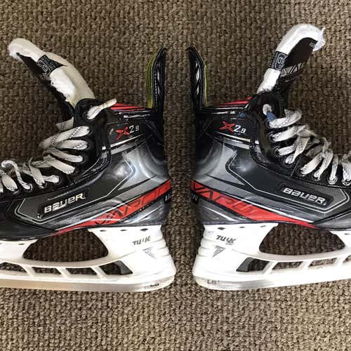 Used Bauer Vapor X2.9 Regular Width Pro Stock Size 6 Hockey Skates