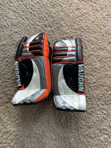 Black Used 32" Vaughn 7000 Goalie Leg Pads