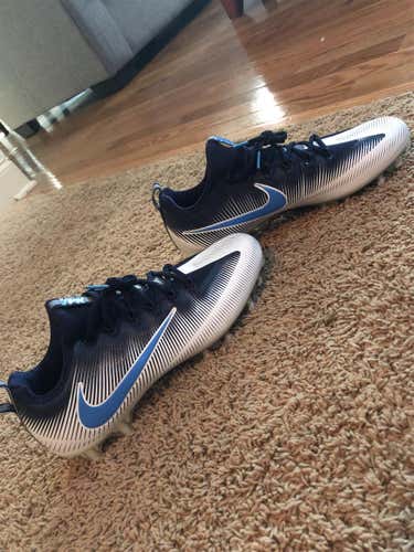 Blue Men's Molded Cleats Low Cut