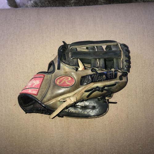 Used Right Hand Throw 11.75" Baseball Glove