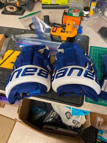 2 Pairs Of Blue Bauer Classic 4-Roll 13" & 14” Gloves Read