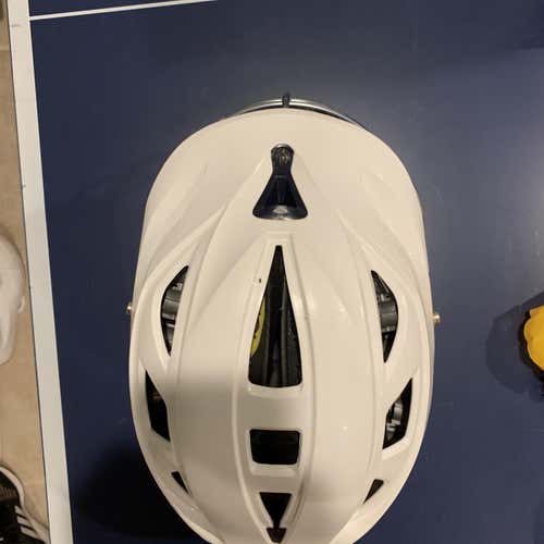 White Used Cascade R Helmet
