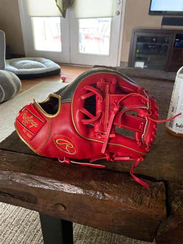Red Used Infield Heart of the Hide 11.5" Baseball Glove