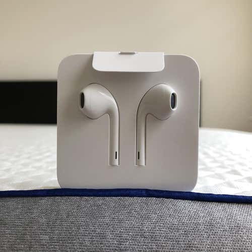 New - Authentic Apple EarPods with 3.5 mm Headphone Plug