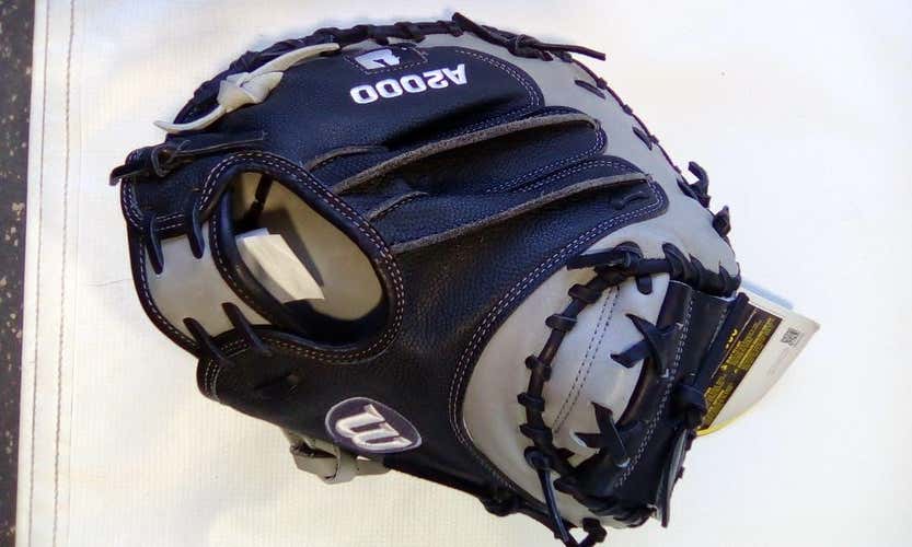 Wilson A2000 12" Baseball & Softball Fielders Gloves