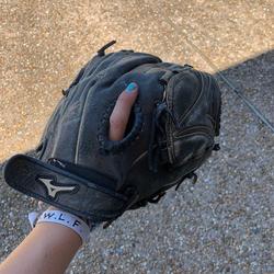 Black Used Infield Finch 12.5" Softball Glove