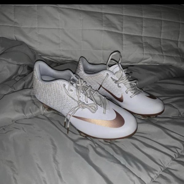 New Nike Vapor Baseball Cleats (size 7)