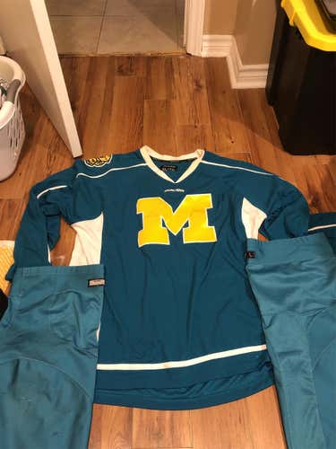 NCAA D1 Practice Jersey With Socks Bundle
