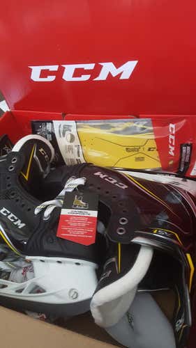 New CCM Super Tacks AS1 Skates Size 5.5 (fits a size 6.5-7 shoe)
