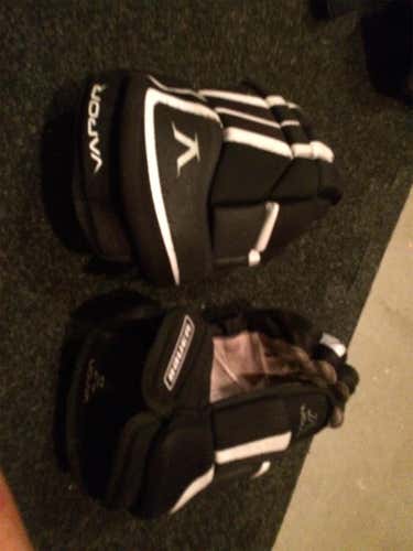 Black Used Bauer 12" Gloves