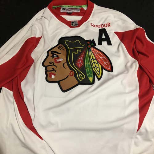 Duncan Keith Reebok NHL Chicago Blackhawks Hockey Practice Jersey AND Toews Jersey #2 Sz Large