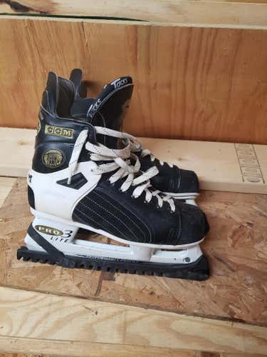 Senior Used CCM tacks 652 Hockey Skates Size 9.5