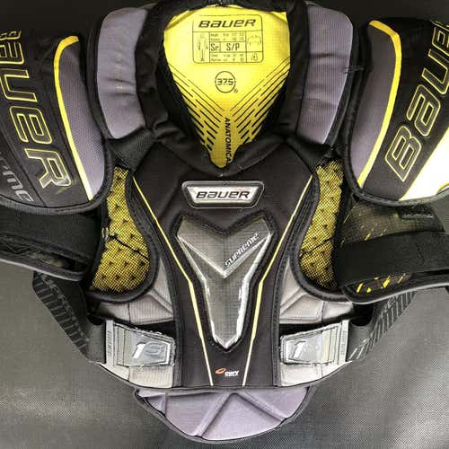 Used Senior Small Bauer Supreme 1S Shoulder Pads