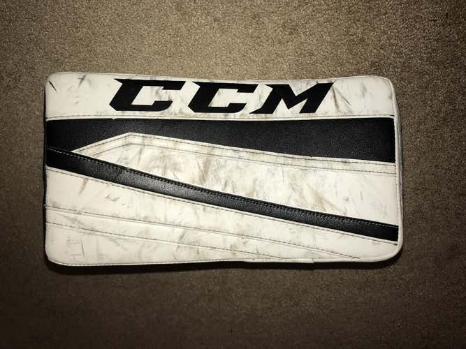 CCM Extreme Flex II 860 Hockey Goalie Blocker Regular Senior White