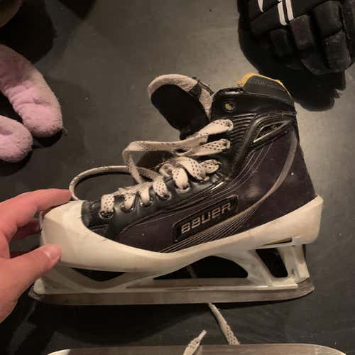Used Bauer Supreme one 60 Regular Width Size 8.5 Hockey Goalie Skates