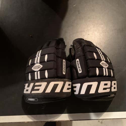 Black Used Bauer 11" Gloves