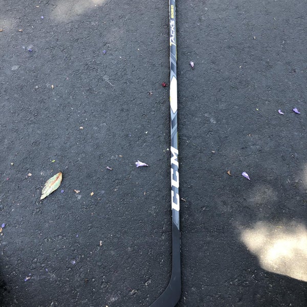 New Right Handed Tacks 9060 Hockey Stick