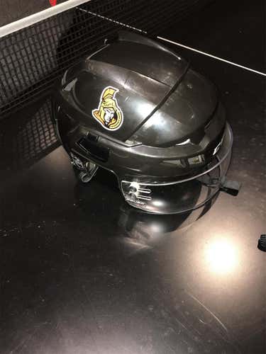 Used Medium CCM Vector V08 Helmet