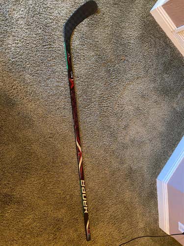 Used Right Handed Vapor ADV Mid Pattern Pro Stock Hockey Stick