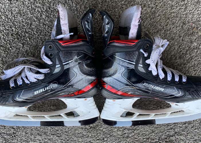 Used Bauer Vapor 2X Regular Width  Size 5 Hockey Skates