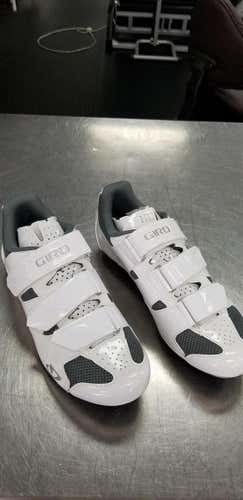 Used Giro Senior 9 Bicycles Shoes