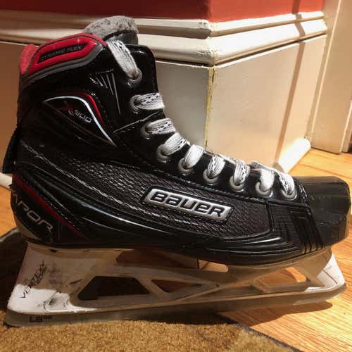 Used Bauer vapor x900 Regular Width  Size 8 Hockey Goalie Skates