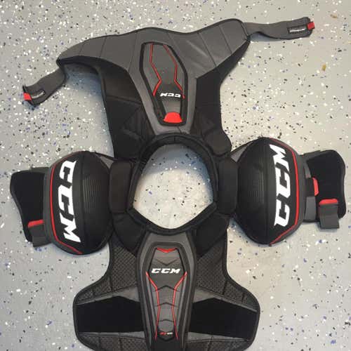 Used Medium CCM FT370 Shoulder Pads