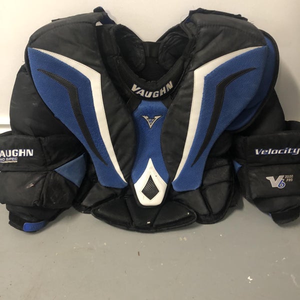 Used Medium Vaughn V6 2000 Pro Carbon Goalie Chest Protector