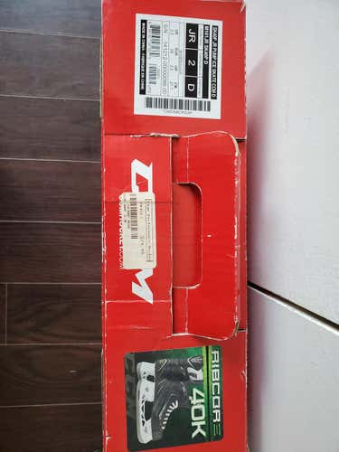 Youth Used CCM 40K Ribcore Hockey Skates Regular Width Size 2