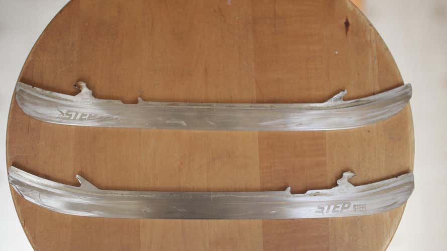 Used Step Steel ST EDGE 288 mm Runners