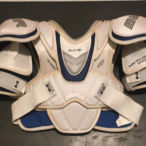Used Medium Bauer Nexus 8000  Shoulder Pads