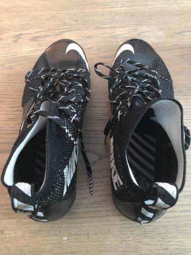 Black Men's Molded Cleats Low Cut