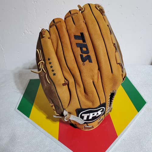 Used Louisville Slugger Right Hand Throw TPX Air Defense  Baseball/Softball Glove 13.5""