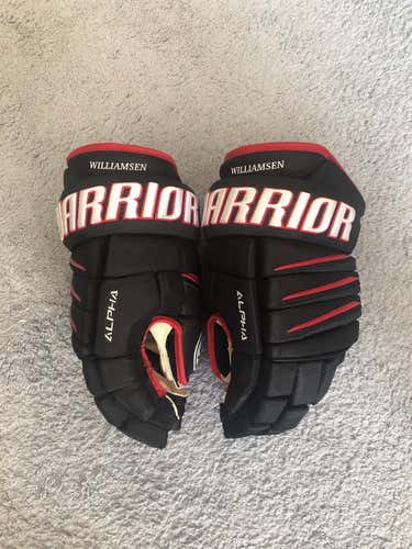 Chicago Blackhawks Warrior Alpha Pro 14" Pro Stock Hockey Gloves