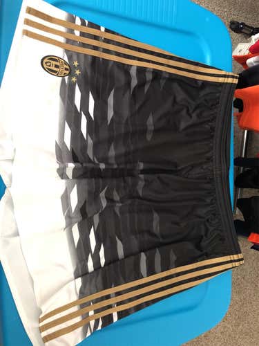 Juventus Men's XL Adidas Shorts