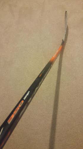 Easton Synergy 350 Composite Hockey Stick - Right Sakic 95Flex
