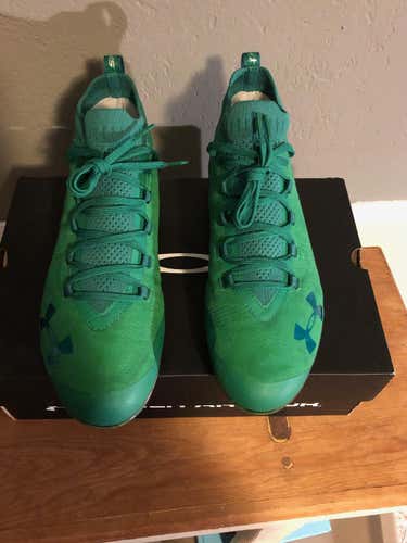 Notre Dame Team Issued Spotlight Cleats - Under Armour - Size 10