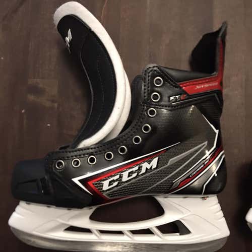 New CCM JetSpeed FT2 Regular Width Pro Stock Size 7 Hockey Skates